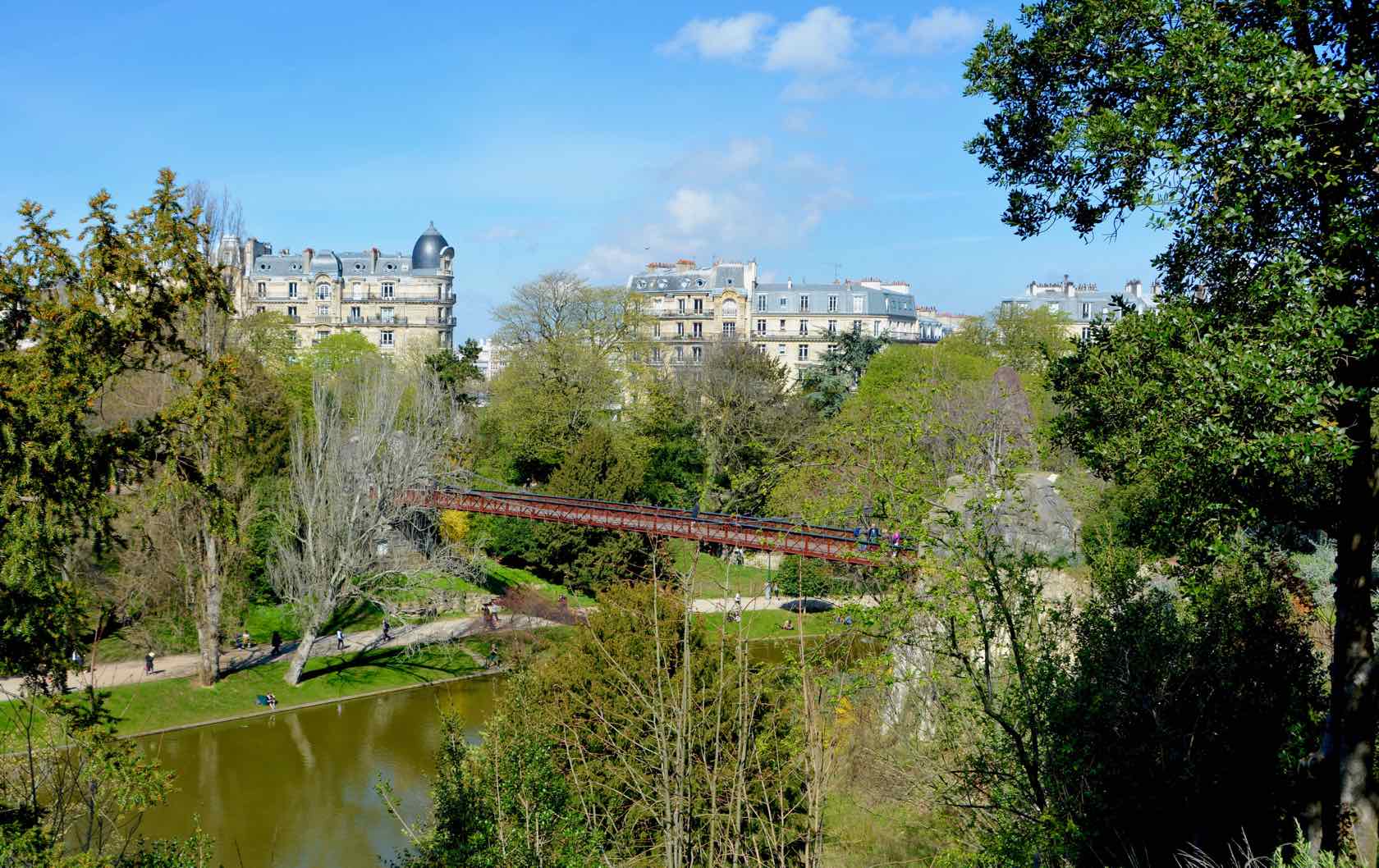 10 of the Best Places to Picnic in Paris by Paris Perfect Parc des Buttes-Chaumont