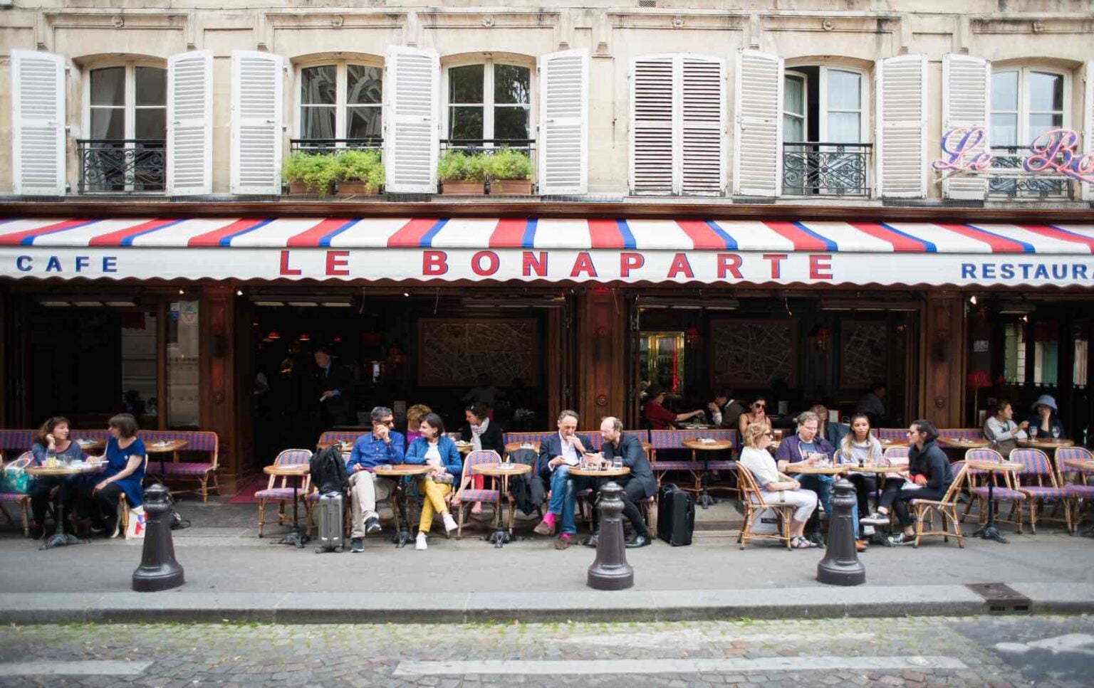 Everything You Want To Know About the Café Terraces in Paris Paris