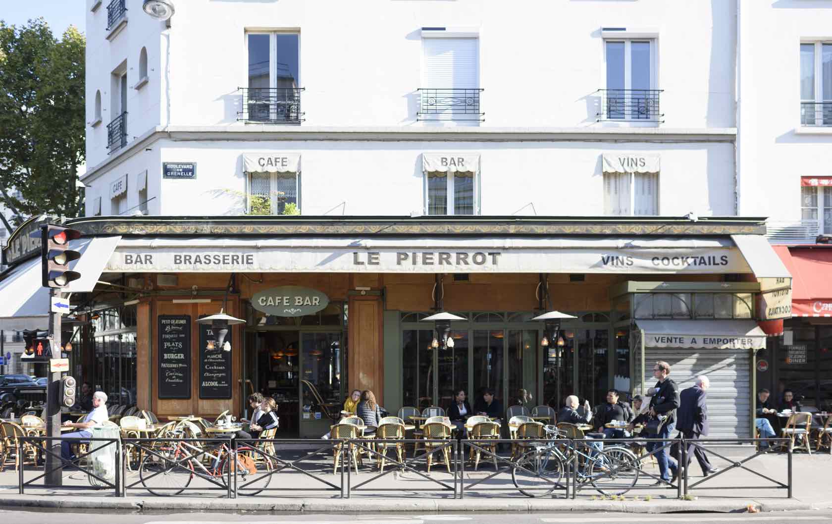 Paris Makes 'Summer Terraces' a Permanent Part of Cafe Culture