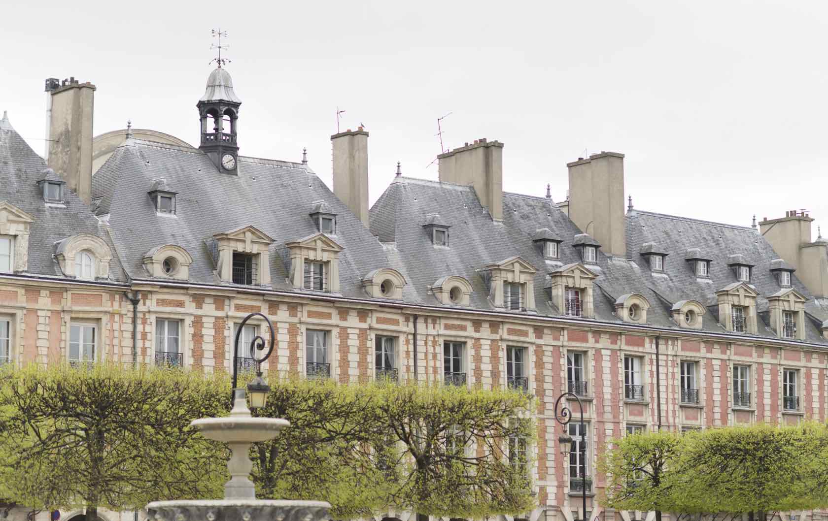 Place des Vosges Summer Walks in Paris