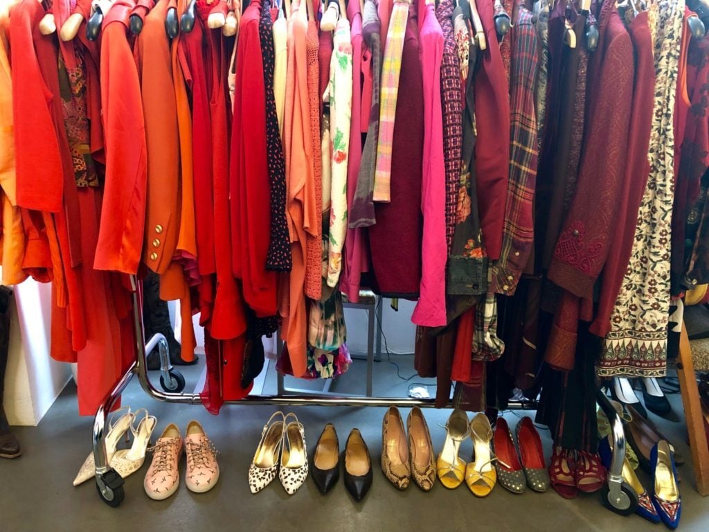 stille Dokument Juice Vintage Shopping in Paris: Some of the Best Spots in the Fashion Capital -  Paris Perfect