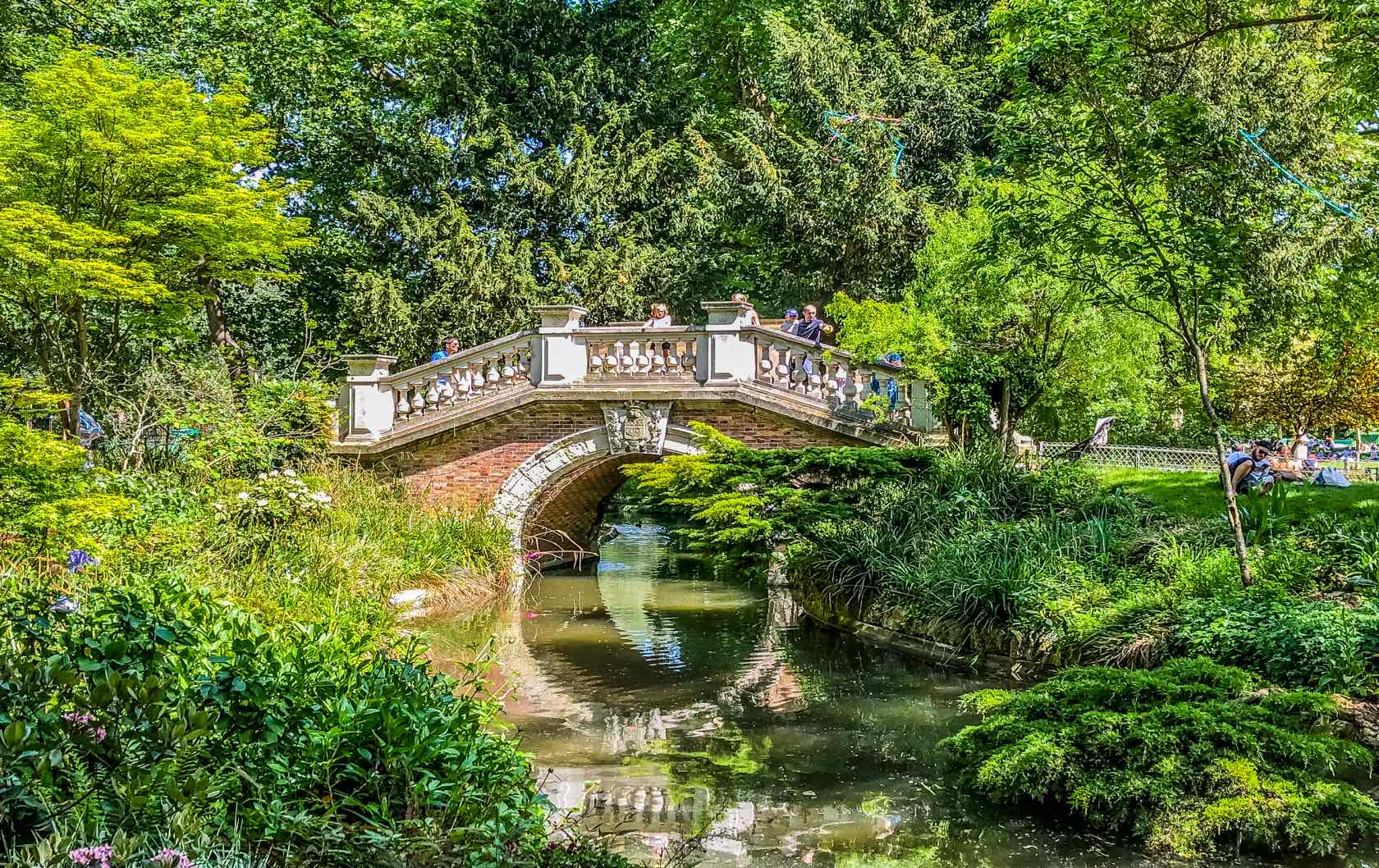 Offbeat Things to See in Paris Parc Monceau