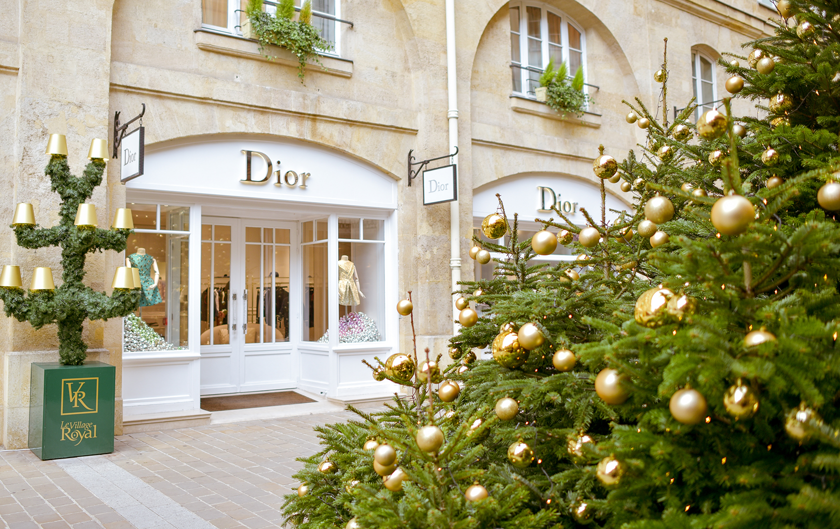 Winter decorations in Paris