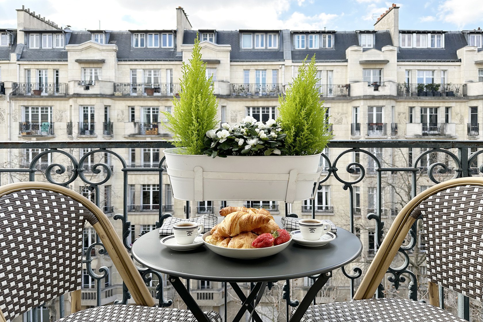 Paris apartment for sale fully decorated