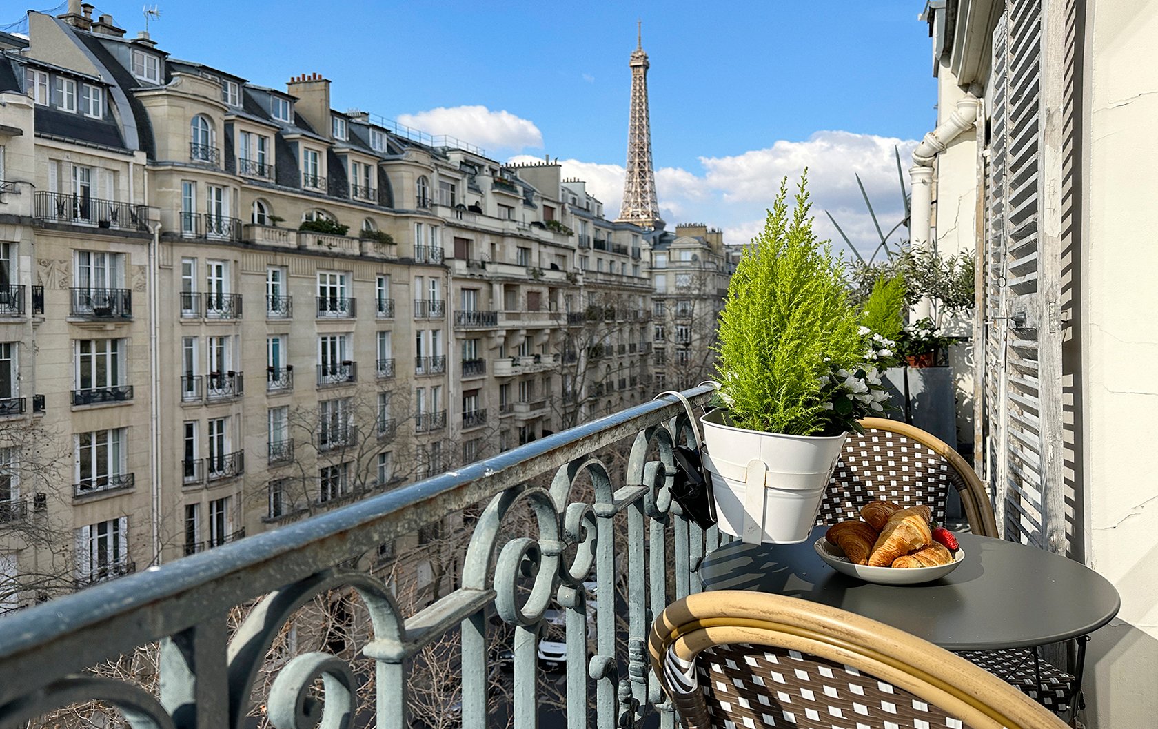 one bedroom Paris apartment remodel