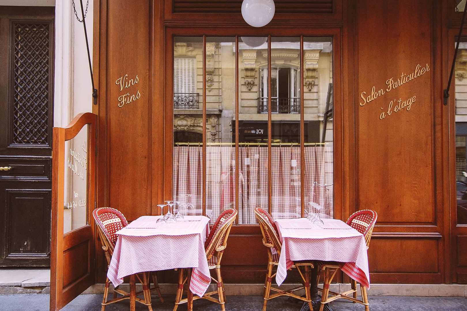 Paris restaurant reservations