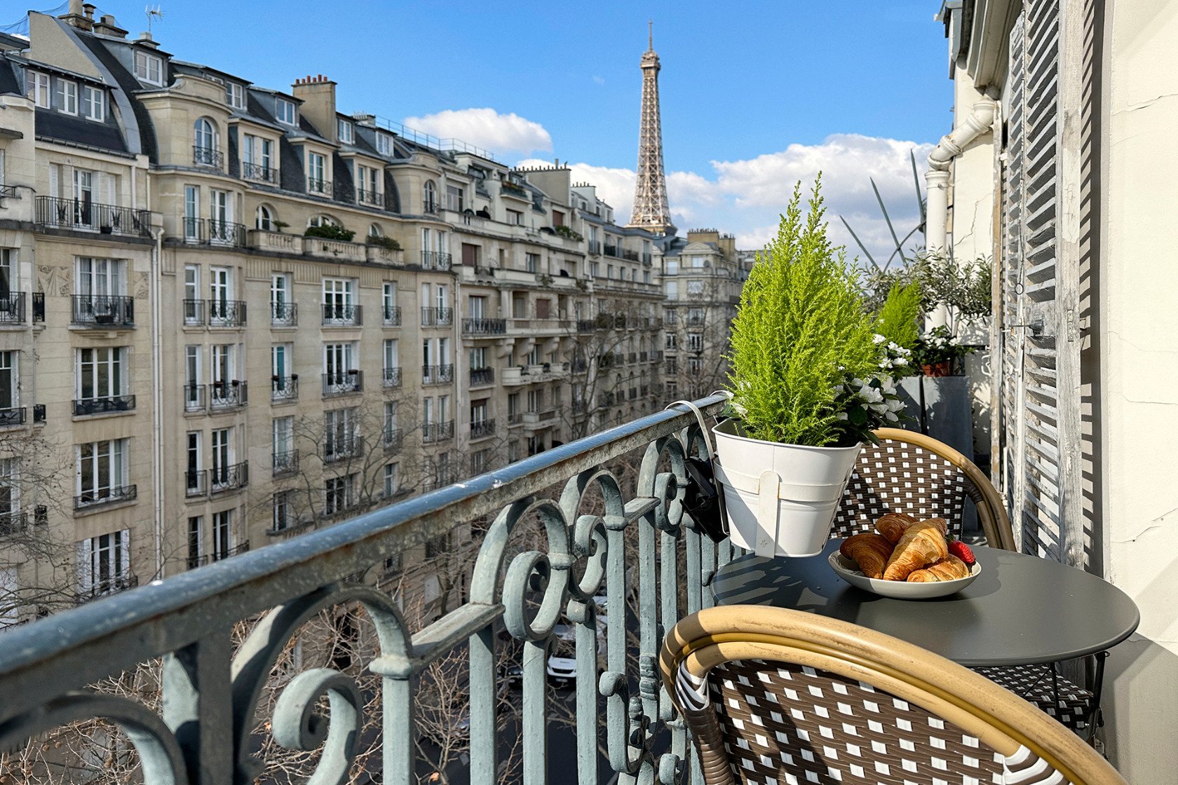 Introducing Beaux Rêves A Stunning Movein Ready Apartment for Sale in Paris! Paris Perfect