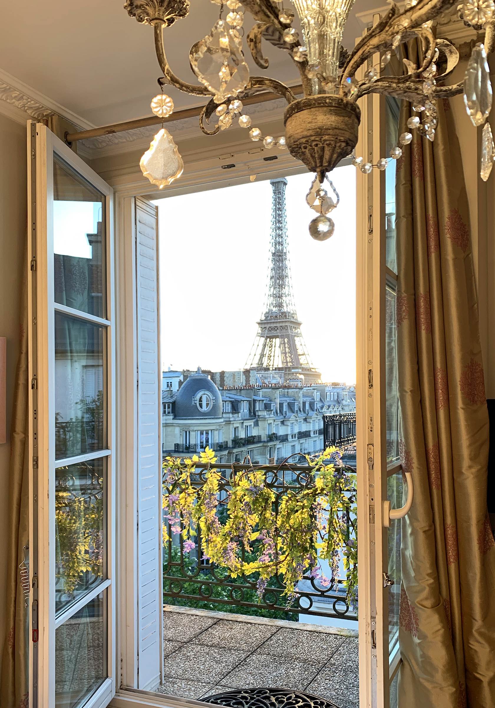 buying an apartment in Paris