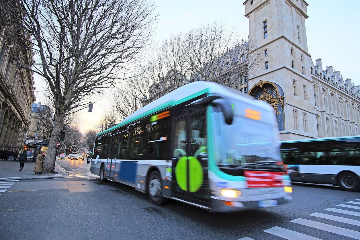 Public Buses in Paris