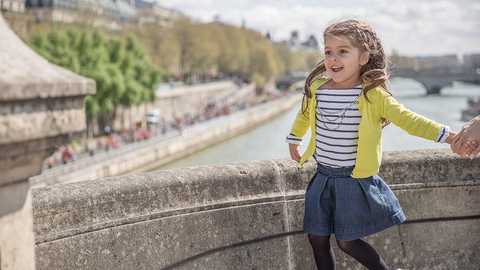 Kids Love Paris Apartments