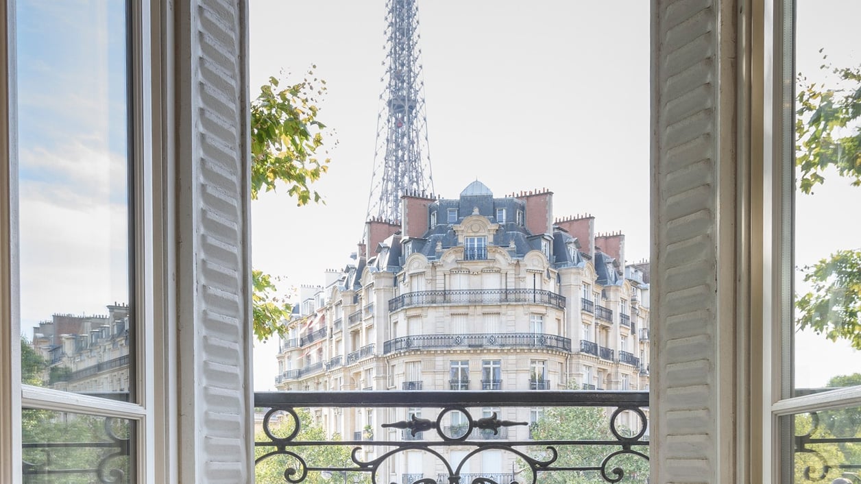 Can I rent my apartment short term when I am not in Paris?