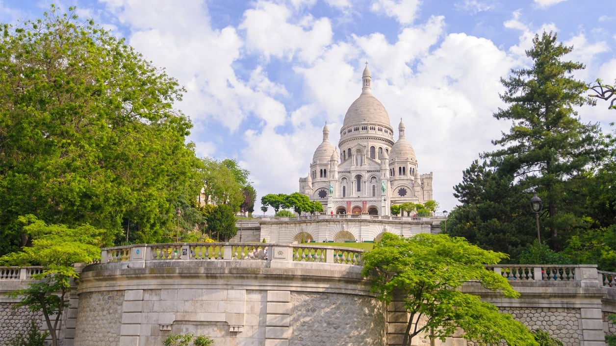 The 18th and 9th Arrondissements: Montmartre and the Moulin Rouge