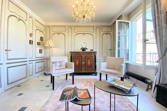 Place Dauphine - Rare and Fabulous Apartment Fractional