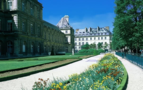 A Very Parisian Picnic at the Jardin du Luxembourg