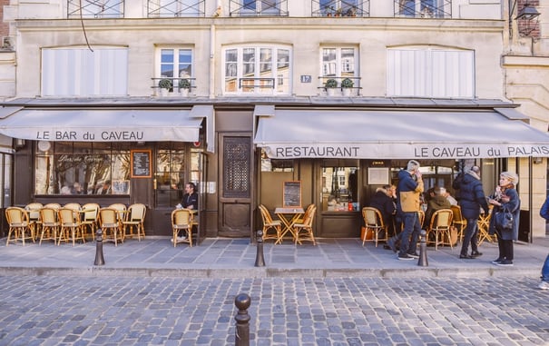 French Cultural Tips: 5 Ways to Avoid Awkward Moments with the Locals in Paris