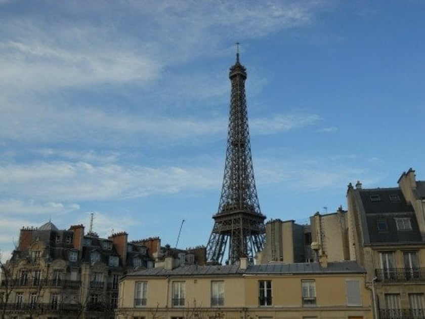 Skip the Line Eiffel Tower Tour