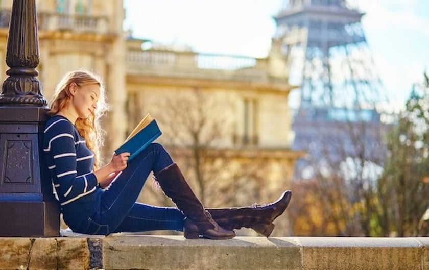 5 Amazing Books You Need to Read Before Visiting Paris!