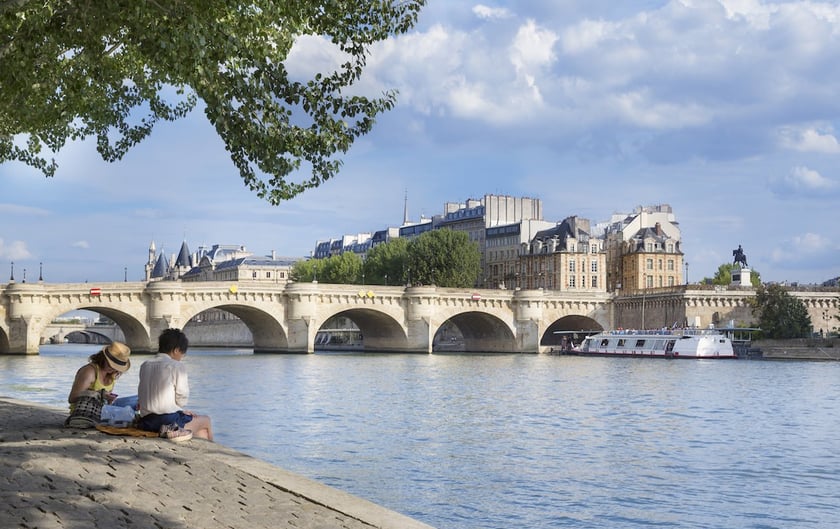 2017 Paris Real Estate Report: The 7-Year Itch