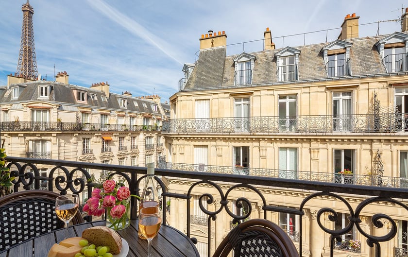 Fontaine de Mars: A Spectacular New Paris Perfect Shared Apartment