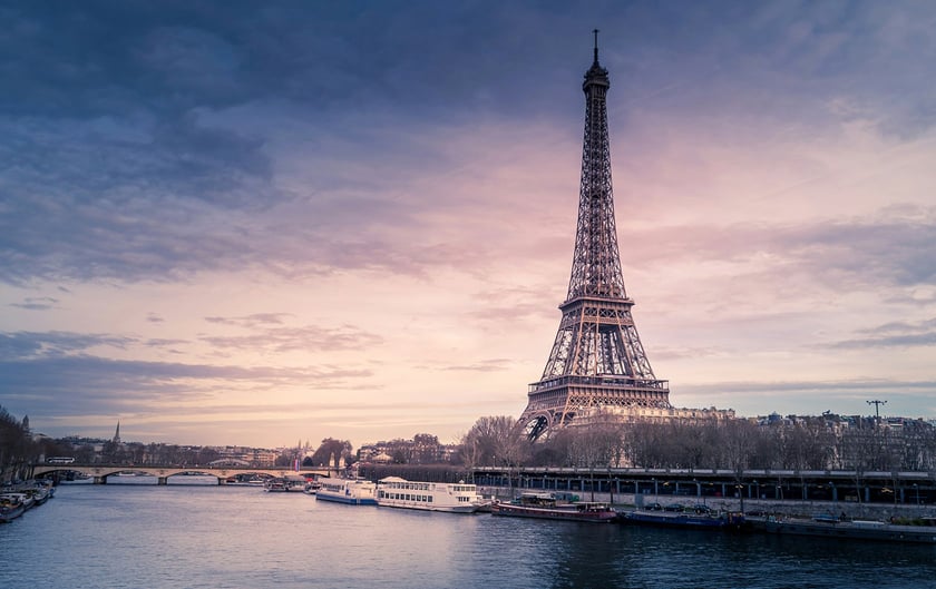 A Wonderful Winter Walk Along the Seine