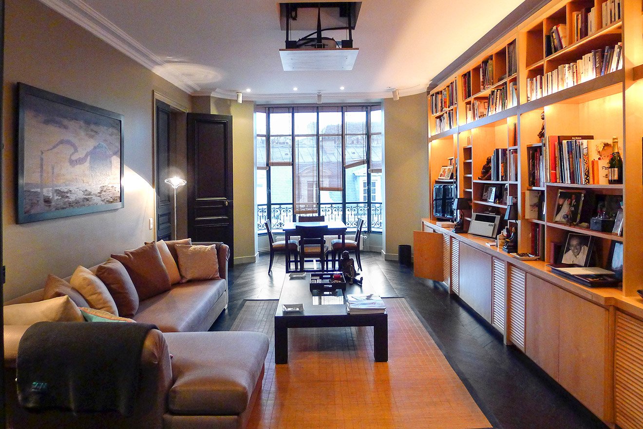 Book 3 bedroom stunning luxury apartment in Paris 7th arrondissement