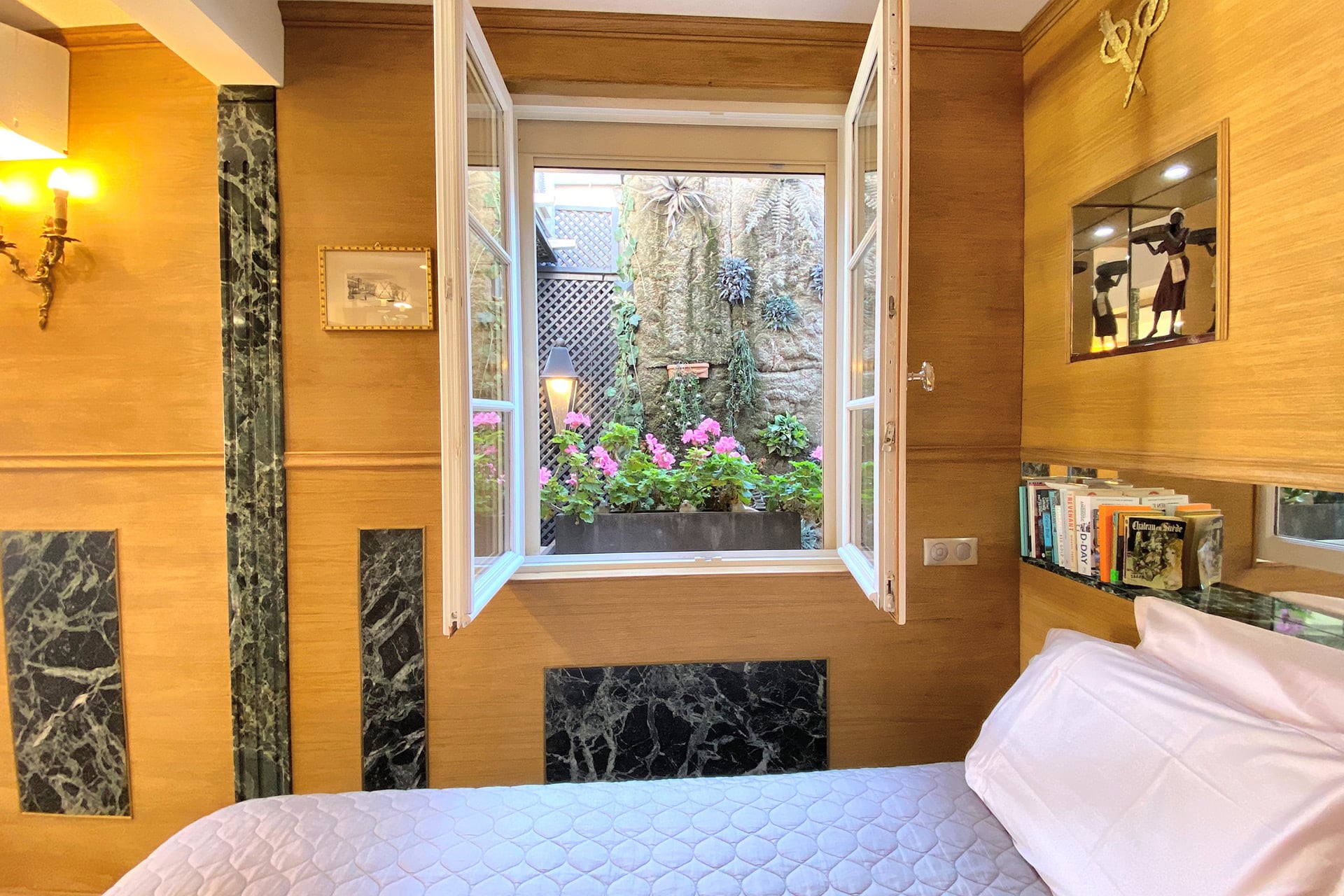Place Dauphine Apartment for Sale in Paris