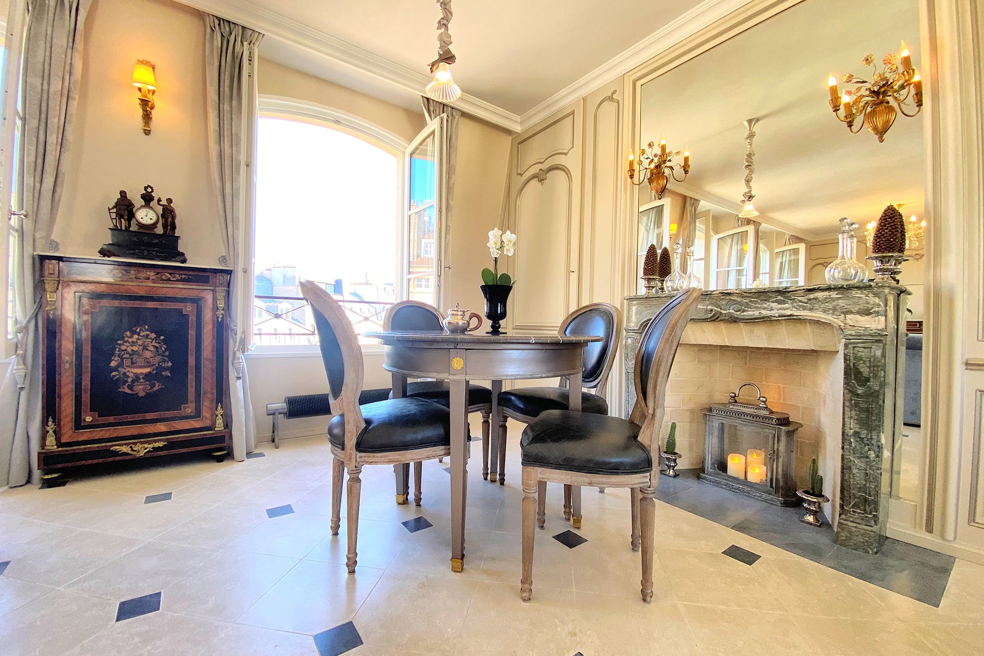 Place Dauphine Apartment for Sale in Paris