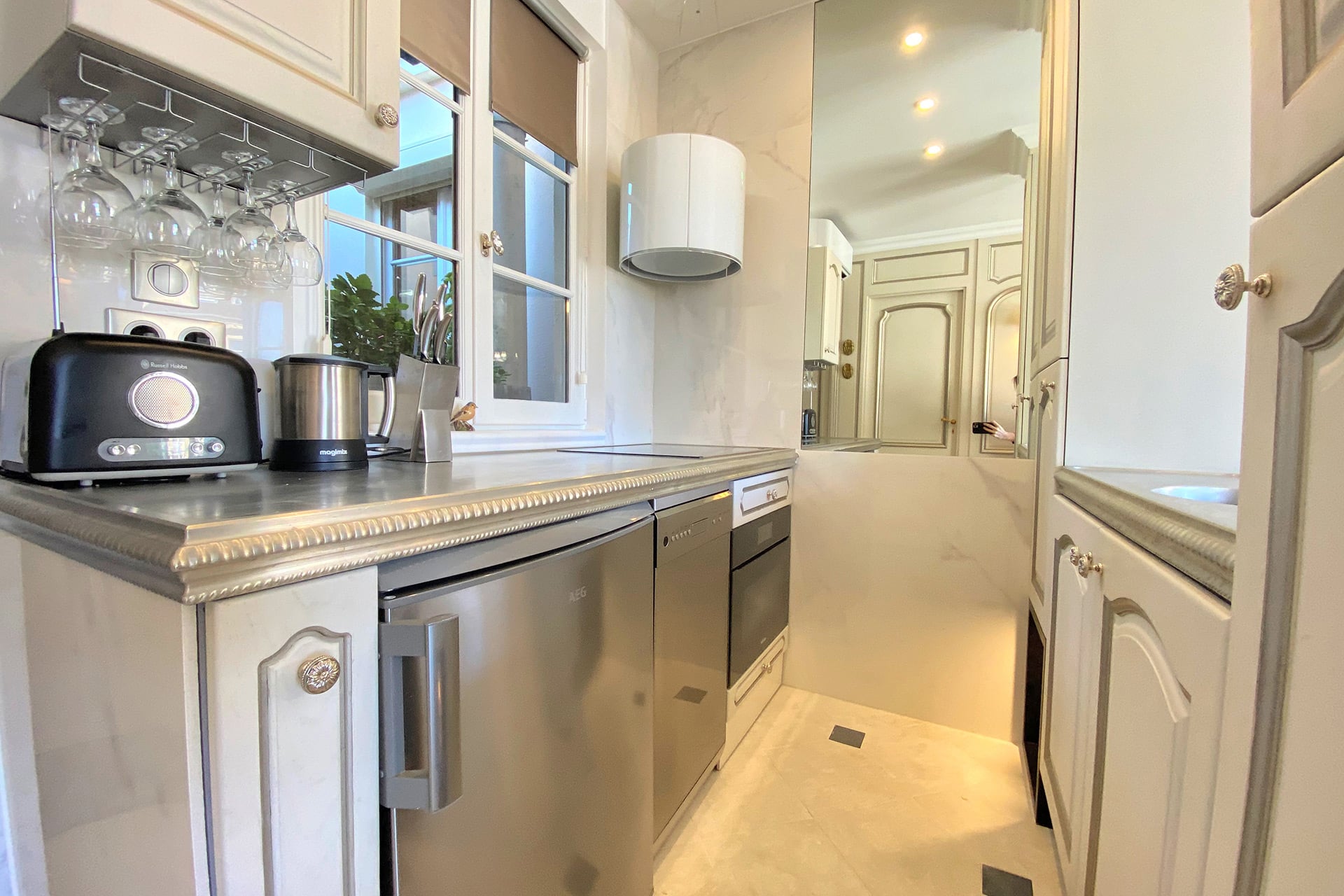 Place Dauphine Apartment for Sale in Paris