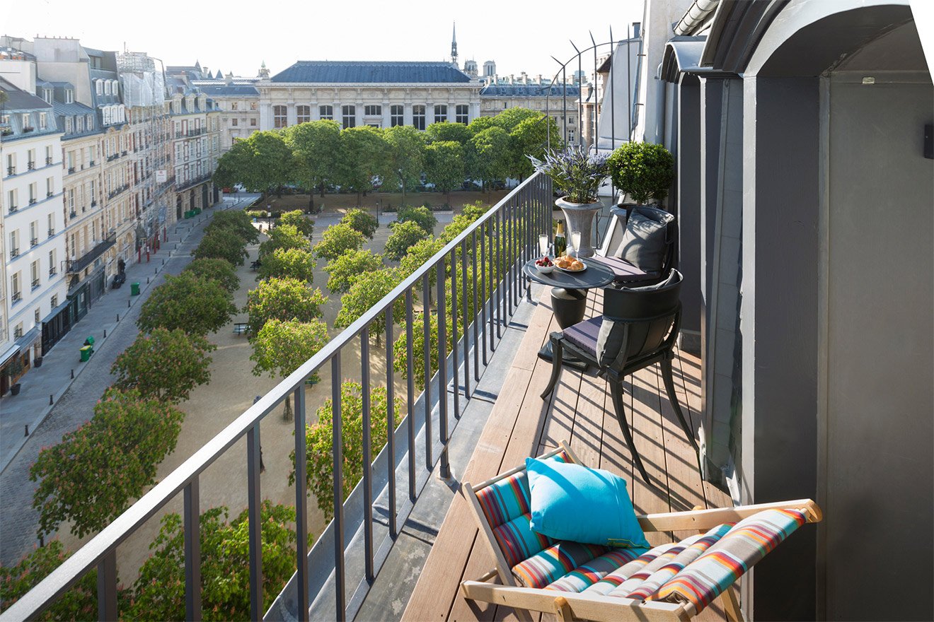 Place Dauphine Penthouse Apartment Rental Paris