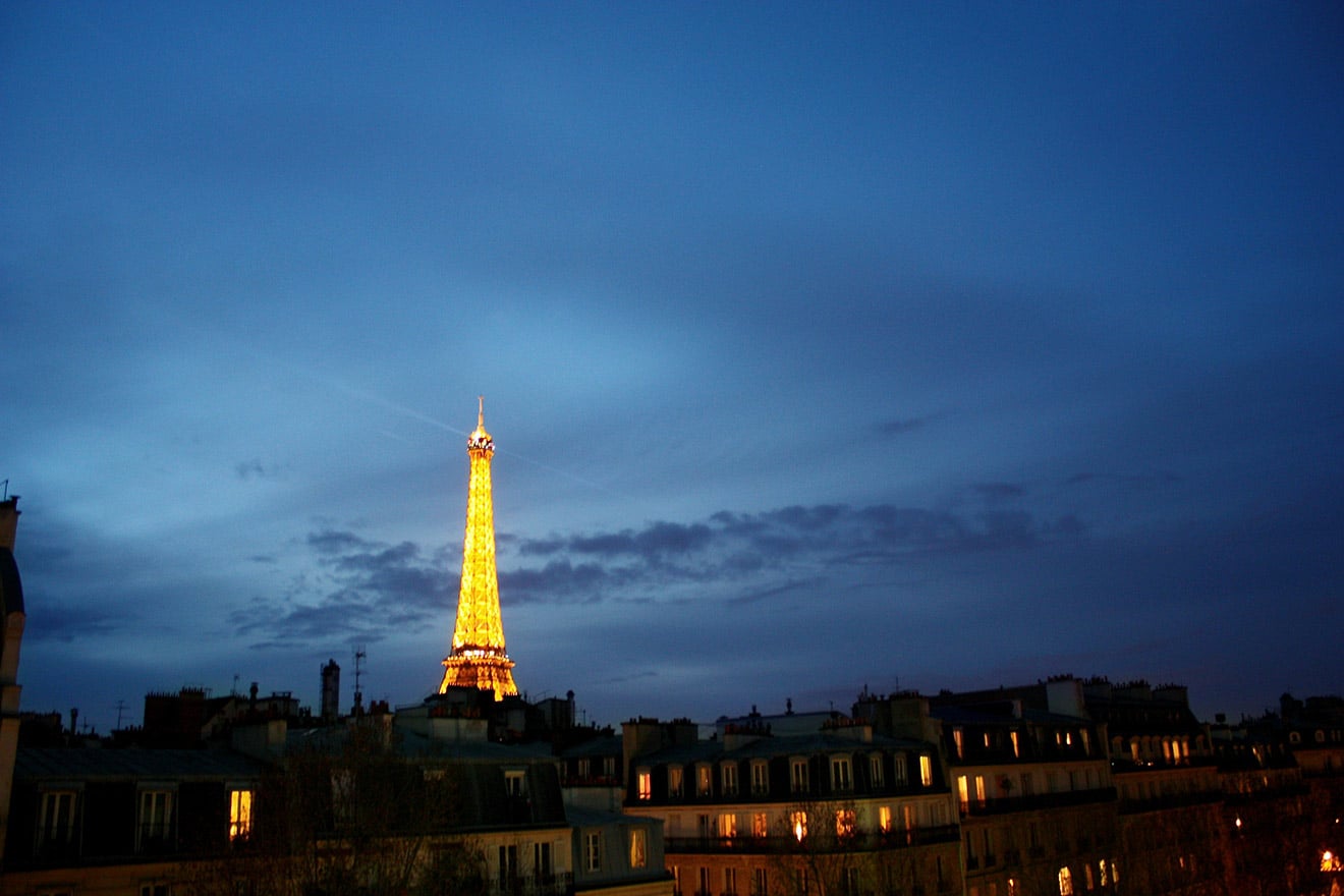 Beautiful Studio Apartment in Paris with Eiffel Tower View