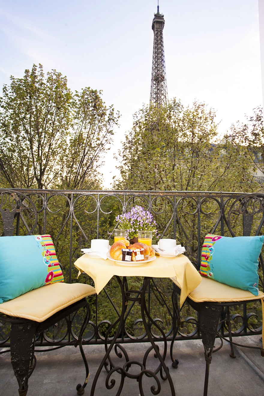 One Bedroom Apartment with Stunning Eiffel Tower Views