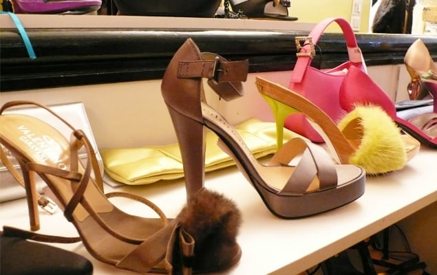 resale shoes store