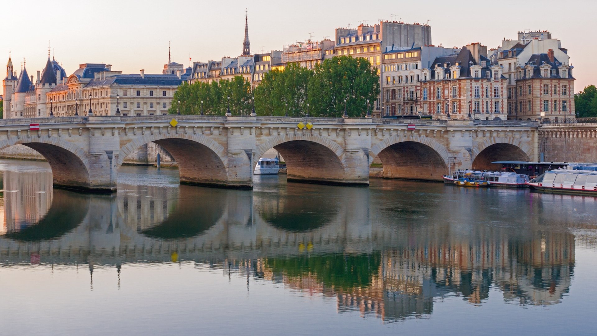 Пон вид. Понт Неф в Париже. Мост Пон Неф. Мост нёф в Париже. Мост Pont neuf.